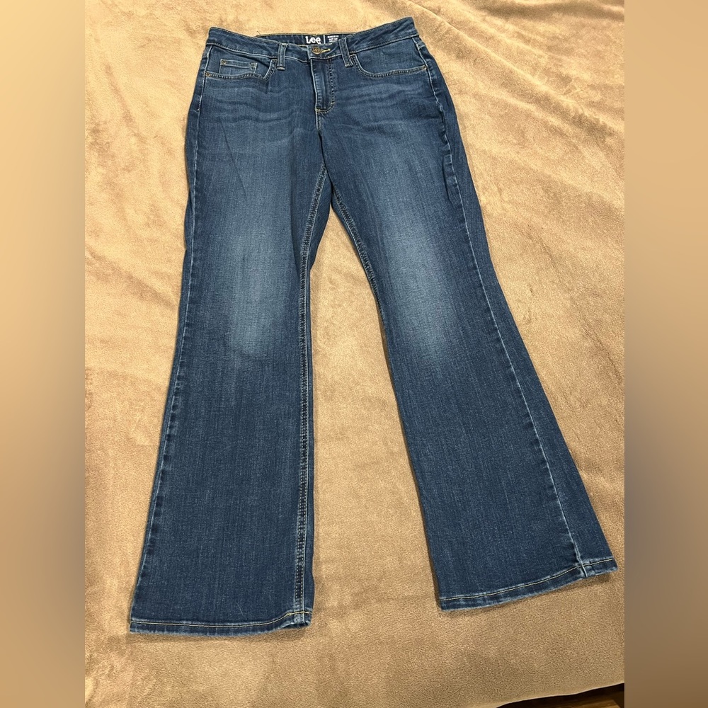 NWOT LEE  10M Regular Fit Boot Cut Med Rise Jean
